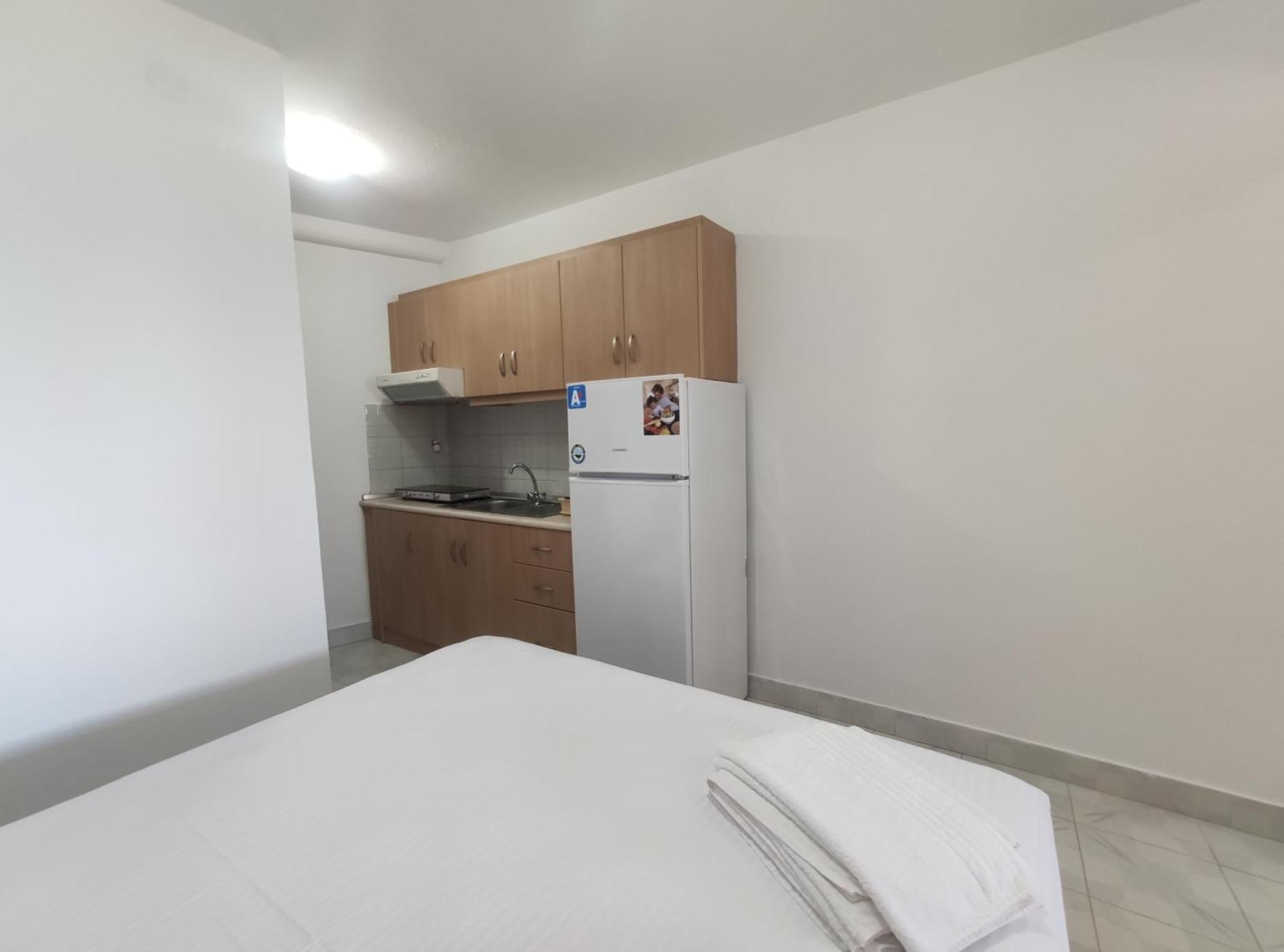 Para Thin Alos Inn Neos Marmaras Exteriör bild